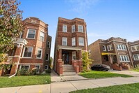 Building Photo - 2 bedroom in Chicago IL 60618