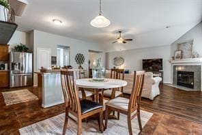 Building Photo - 305 Highland Glen Trail