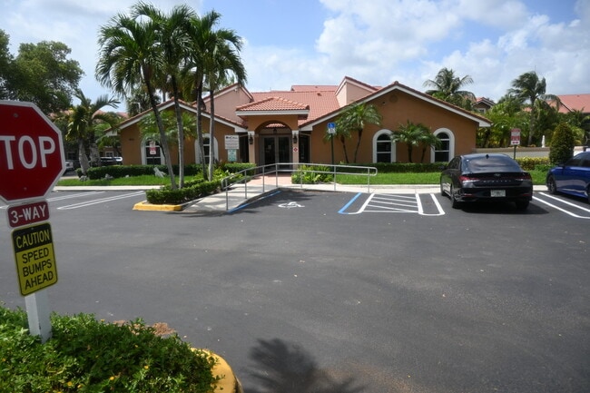 Building Photo - 8721 Wiles Rd