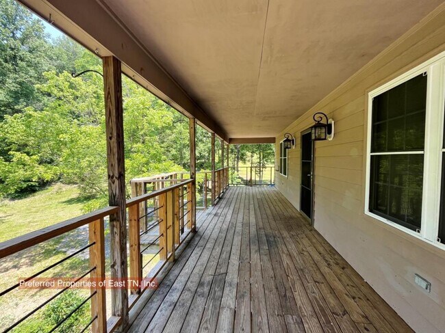 Building Photo - 709 Brown Mountain Rd