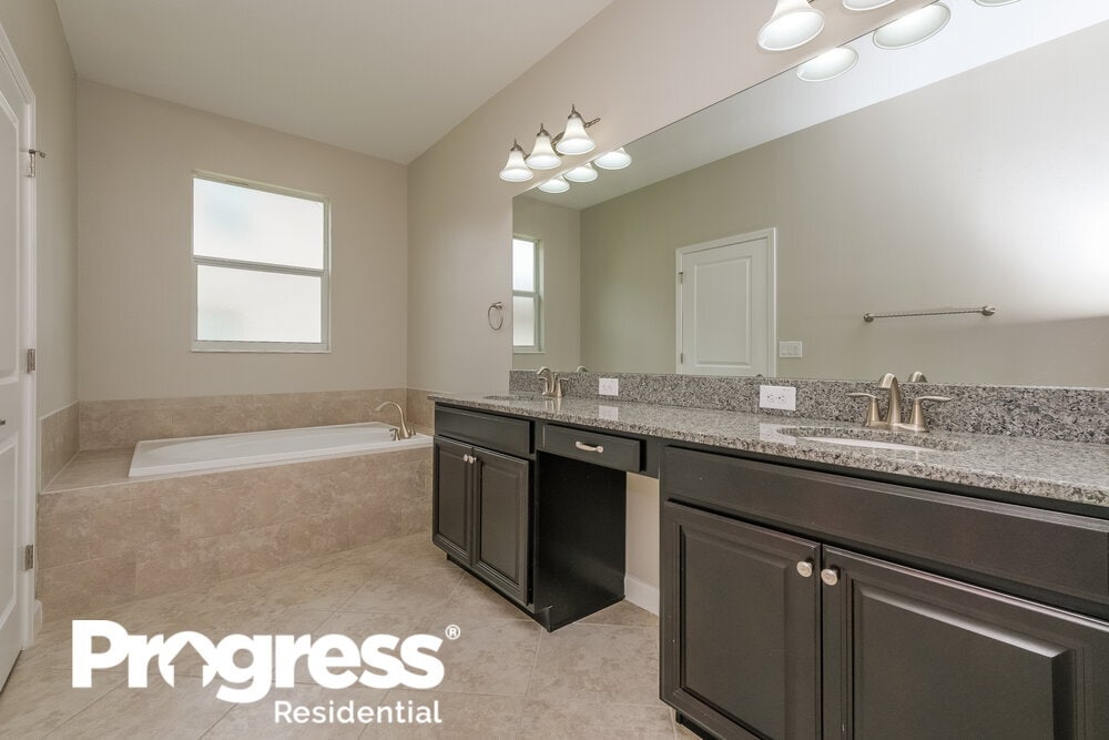 Building Photo - 14279 Blue Dasher Dr