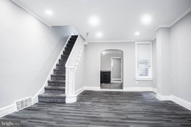 Building Photo - 2348 Moore St