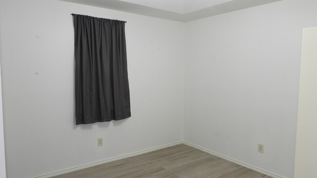 Building Photo - 2301 Anacua Cir
