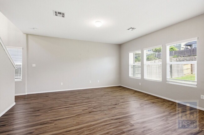 Building Photo - 108 Wind Flower Ln