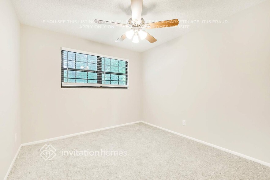 Building Photo - 2203 Burpee Dr