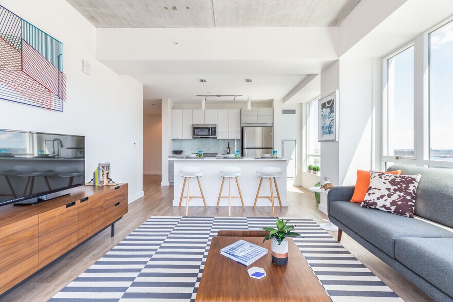 Building Photo - 480 Foley St