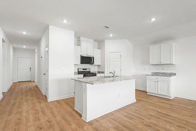 Building Photo - 3101 Laredo Ln