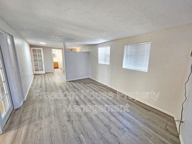 Building Photo - 1230 Windy Ln