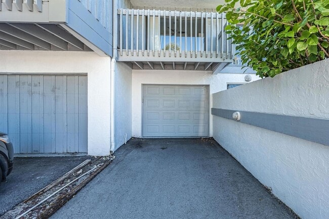 Building Photo - 2936 Florida Blvd