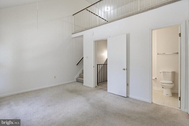Building Photo - 8867 Willowwood Way