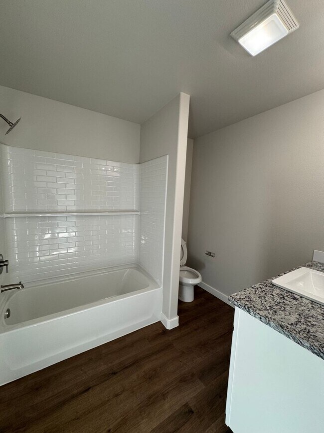 Building Photo - Brand Newer Construction 3/2/2