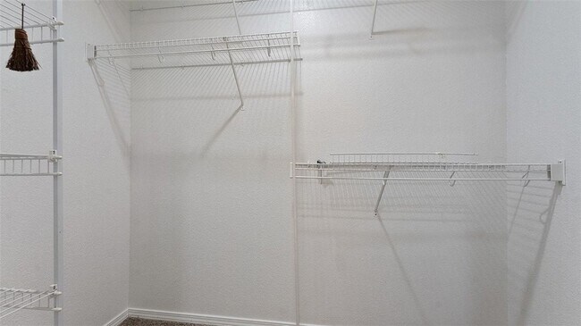 Building Photo - 3000 SW Windrift Ave