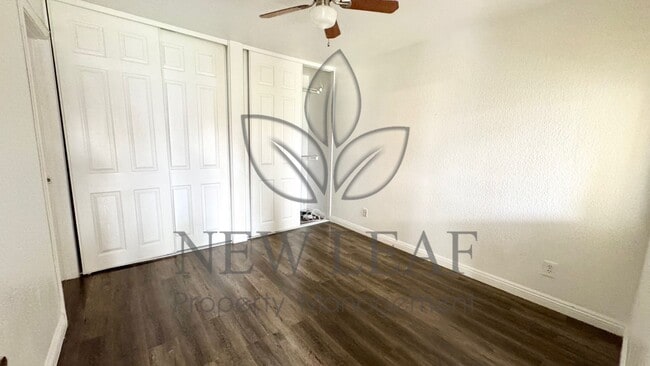 Building Photo - 3733 S Country Oaks Loop