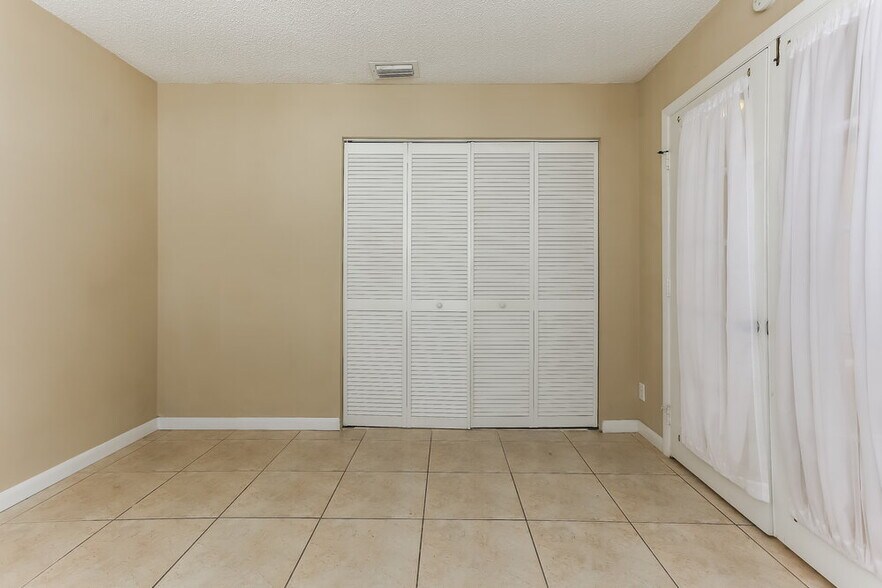 Building Photo - 80 Baytree Cir