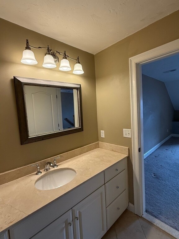 Building Photo - 34 Johnson St