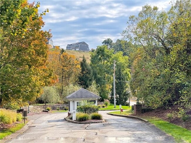 Building Photo - 203 Sonie Dr