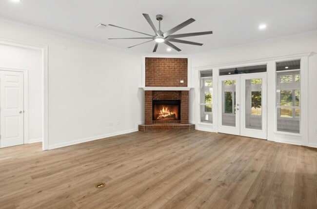 Building Photo - 255 Cll Escada