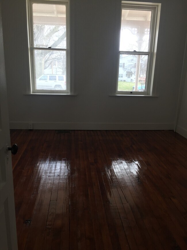 Building Photo - 708 N Pershing Ave