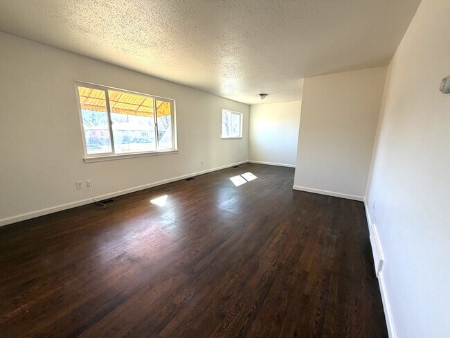 Building Photo - 9041 Clarkson St