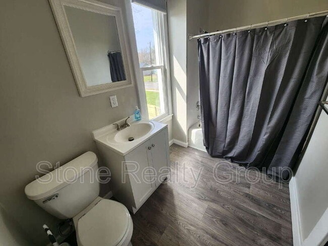 Building Photo - 1609 College Ave