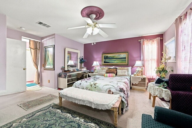Building Photo - Spacious 4-Bedroom Home in Lancaster