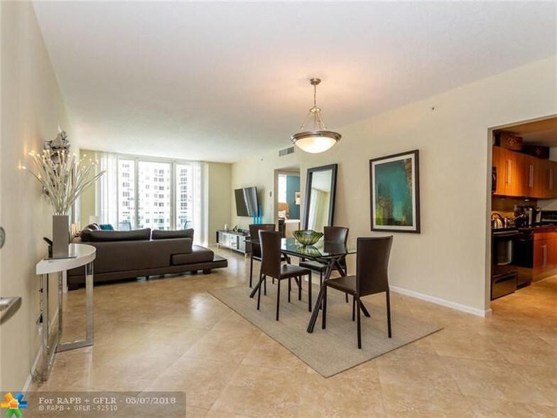 Building Photo - 3000 S Ocean Dr