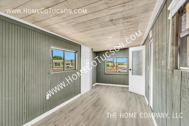 Building Photo - 5972 W Rafter Cir St