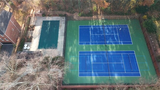 Building Photo - 7155 Roswell Rd