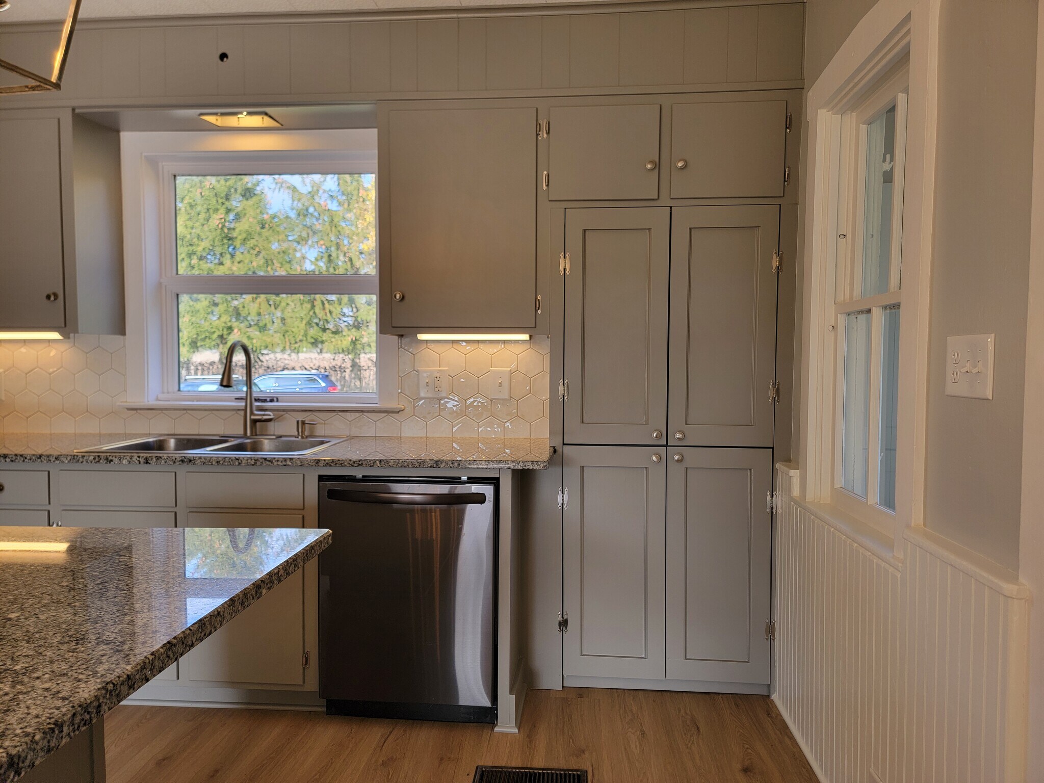 Building Photo - 819 Fruitville Pike