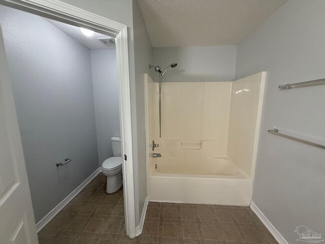 Building Photo - 4902 Chads Cir
