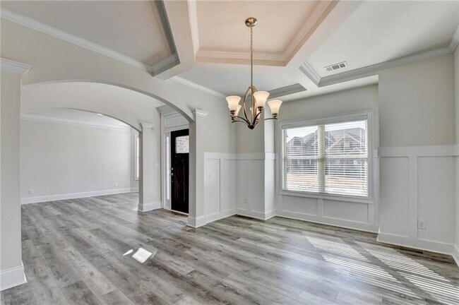 Building Photo - 1661 Silver Crst Wy