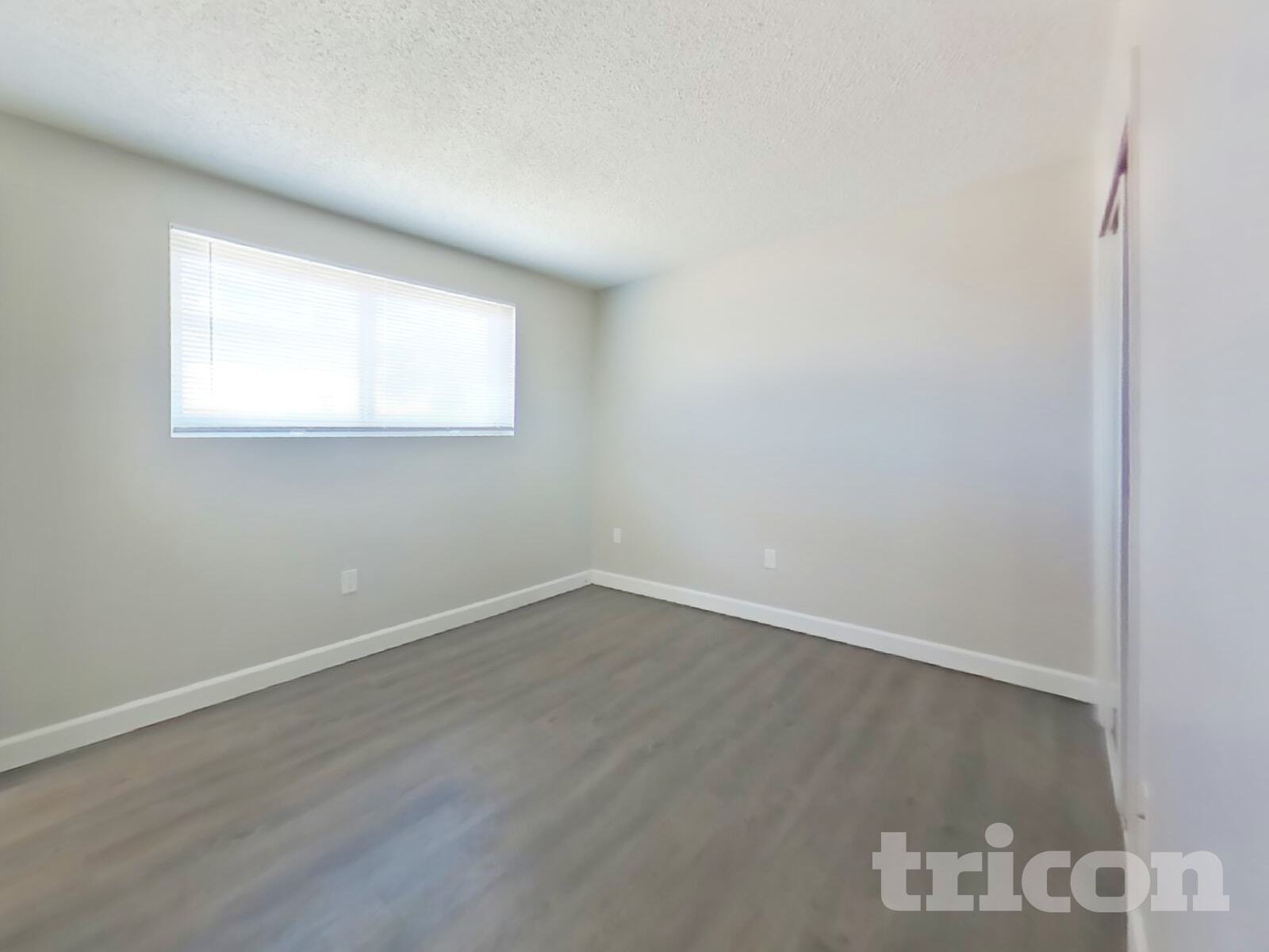 Building Photo - 2932 W Caribbean Ln