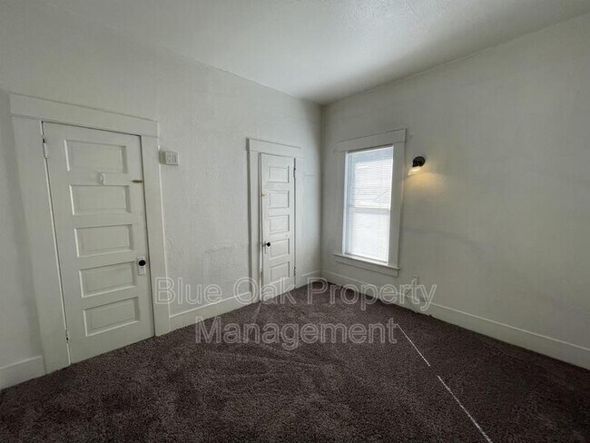 Building Photo - 960 Salem St