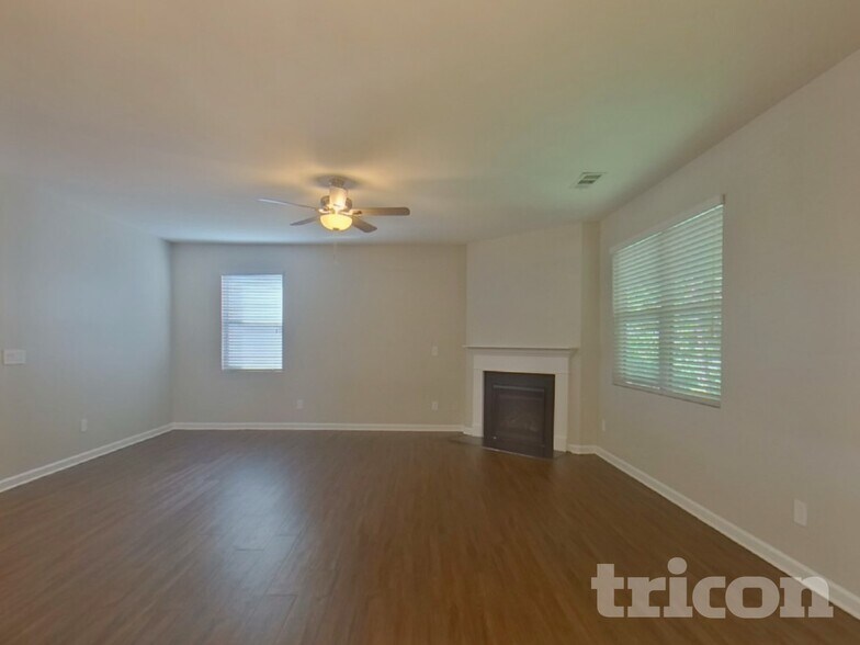 Building Photo - 170 Ivey Meadow Dr