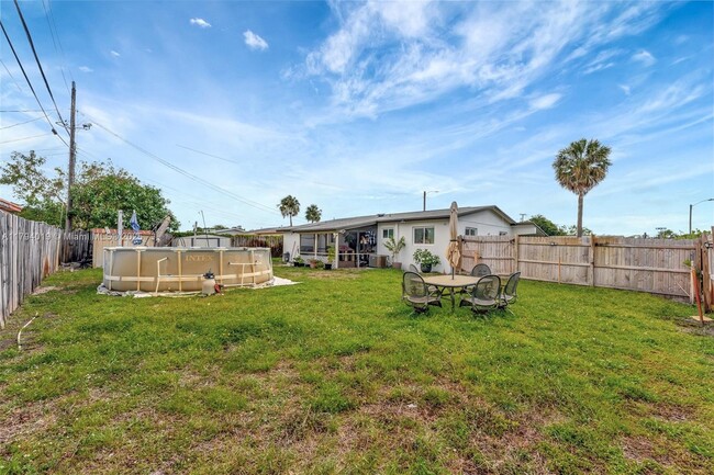Building Photo - 1271 NW 31st Way