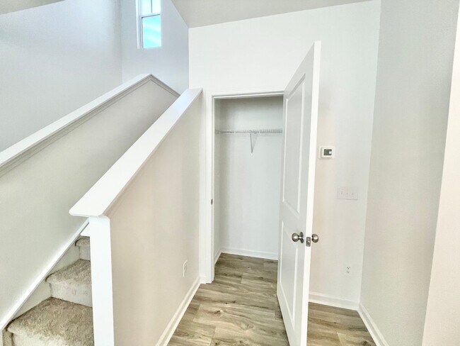 Building Photo - 118 Gaelic Dr