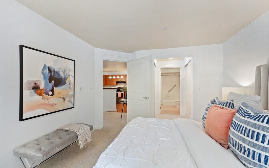 Building Photo - 7711 NE 175th St