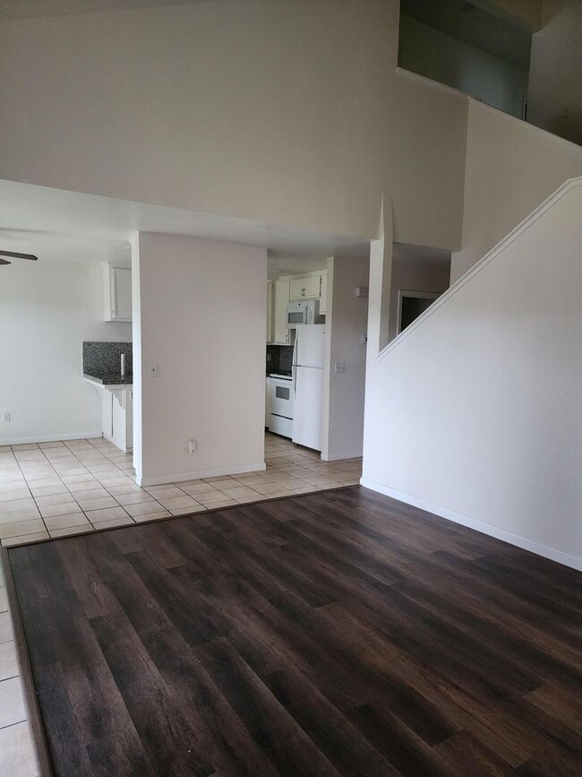 Building Photo - 1953-1955 Glen Ridge Dr