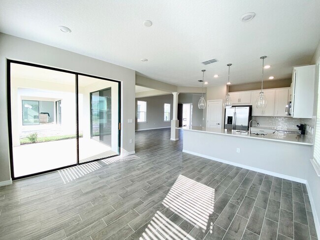 Building Photo - 2307 Kestrel Perch Pl