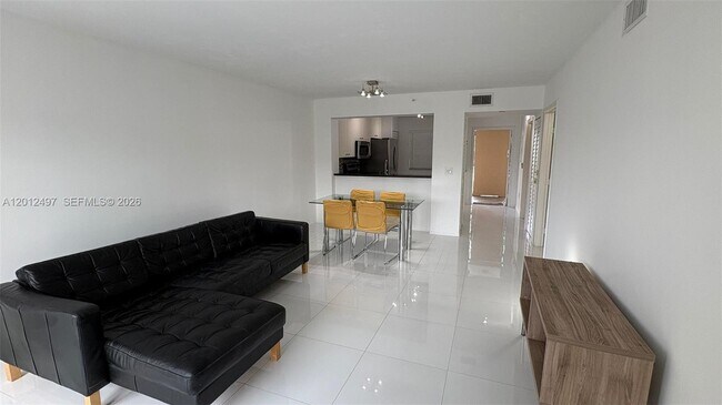 Building Photo - 9560 Weldon Cir