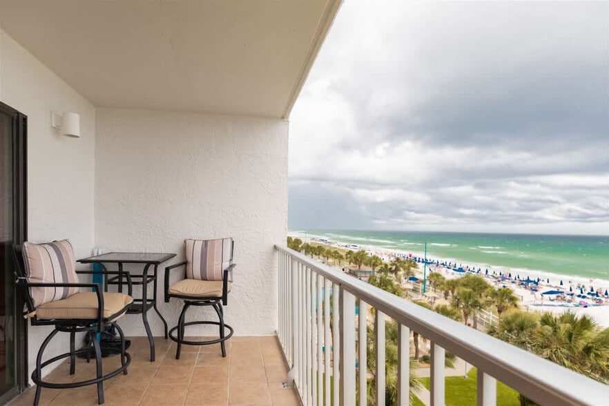 Building Photo - 8743 Thomas Dr