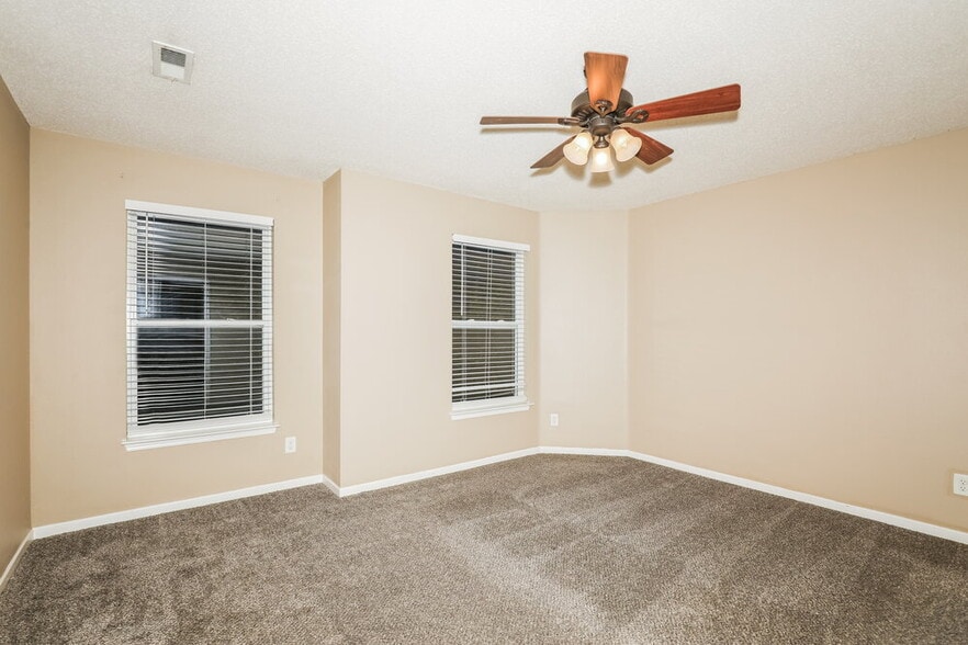 Building Photo - 13134 N Etna Green Dr