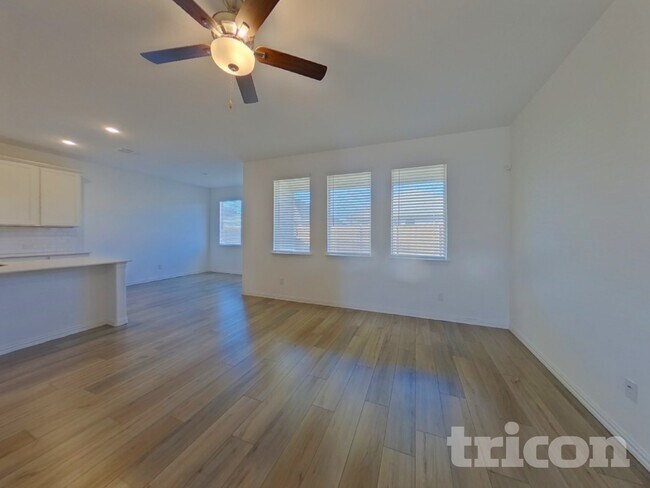 Building Photo - 509 Macdonald Wy