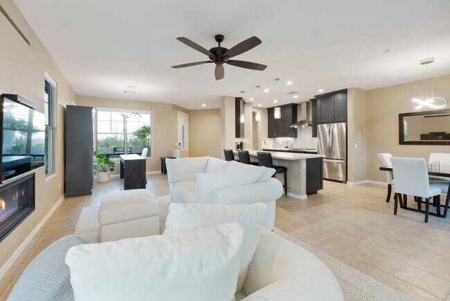 Building Photo - 11489 E Raintree Dr