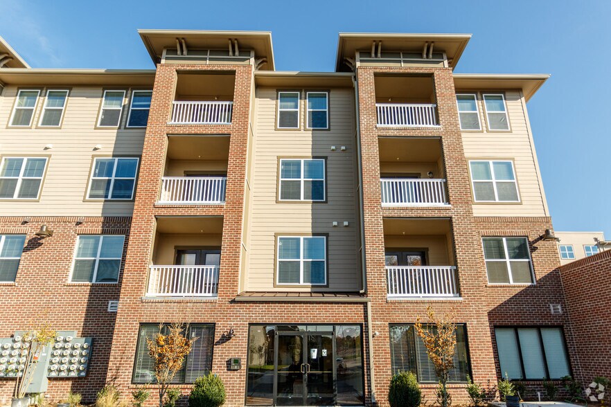 The Flats at Walden Grove Nashville, TN Apartment Finder