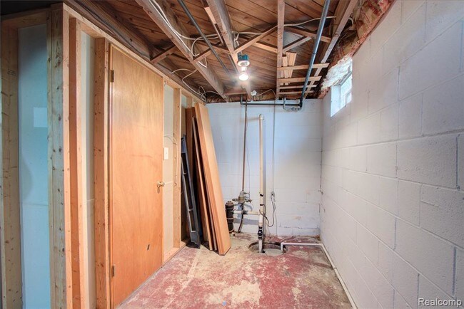 Building Photo - 249 S Chocolay Ave