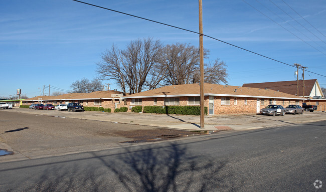 Building Photo - 1604 45th St