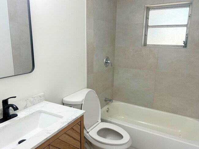 Building Photo - 4787 Tortuga Dr