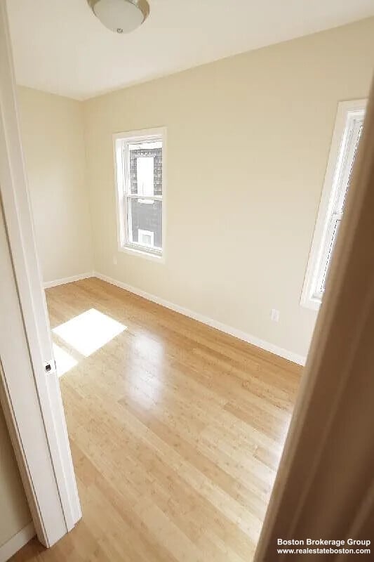 Building Photo - 17 Ashley St