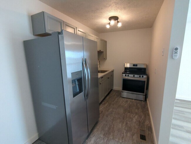 Building Photo - 2015 Duncan Ave